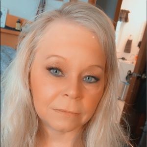 Meet your Posher, Gina